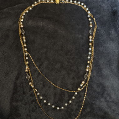 Collier de perles multi-rangs