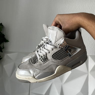Air Jordan 4 Retro Grey