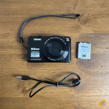 Fotocamera Nikon Coolpix S7000