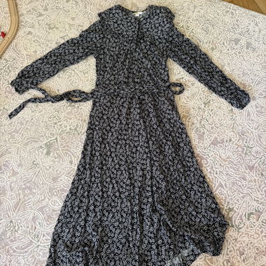 Floral Long Sleeve Dress with oversized collar