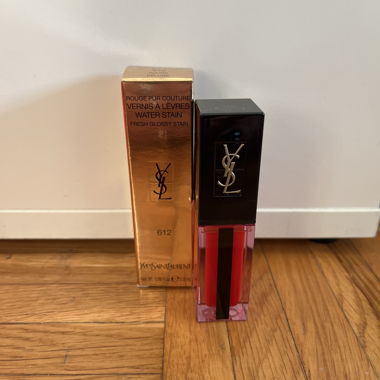 Rouge à lèvres YSL Vernis à Lèvres 612