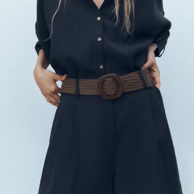 Bermuda Shorts mit Gürtel