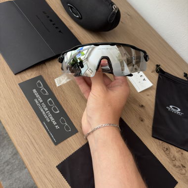 Oakley Sportsonnenbrillen