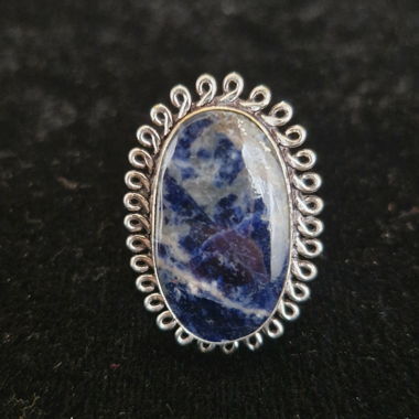 Anello con pietra naturale