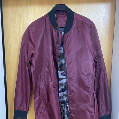 Stylische Bordeux Jacke