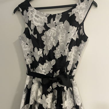 Swing Kleid