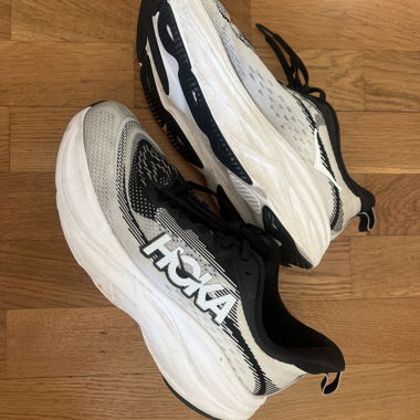 Chaussures Hoka Skyflow