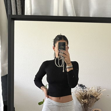maglia a collo alto