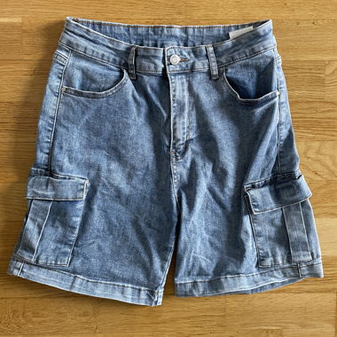 Short cargo
