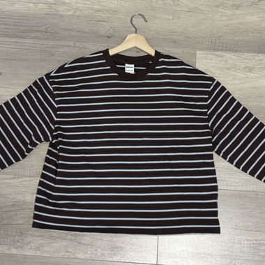 T-shirt a maniche lunghe a righe