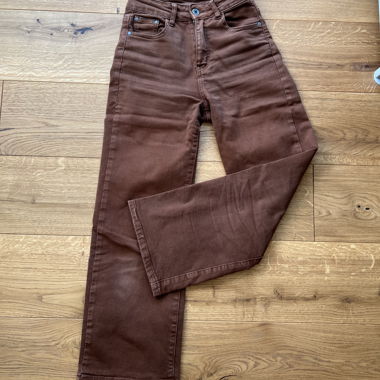 Brown cropped straight-leg jeans