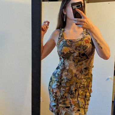 Moschino Patchwork-Kleid. Kleid mit Volants