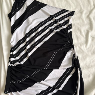 Haut noir et blanc
