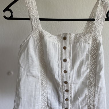 Unbenutzte Weisse Bluse.