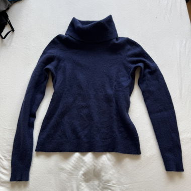 Maglione a collo alto blu scuro