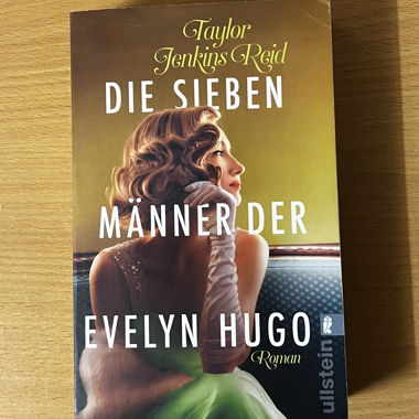 The Seven Husbands of Evelyn Hugo