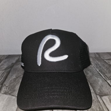 Cappellino trucker nero Pelotan