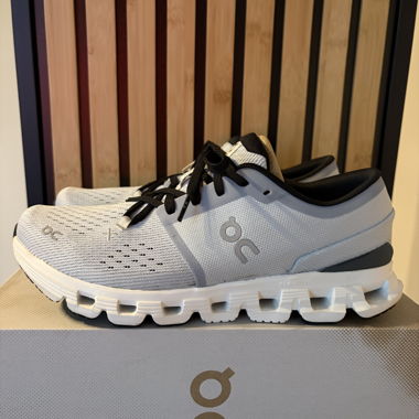 On - Sneaker Cloud X4 - Azzurro Chiaro/Bianco - Nuova UE 42.5