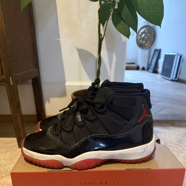 Airjordan 11 BRED