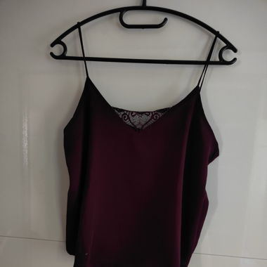 Bordeauxrotes Top
