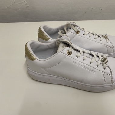 Tommy Hilfiger leather sneaker