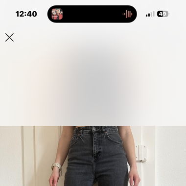 Graue Jeans