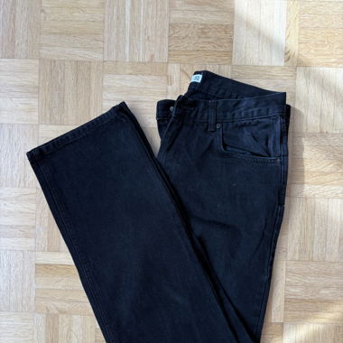 Straight Leg Jeans 