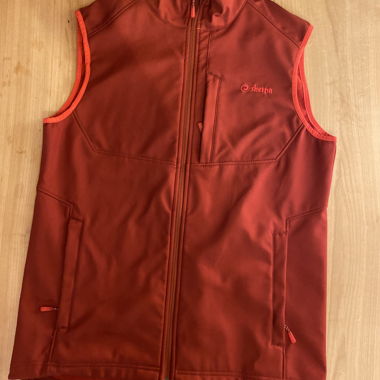 Rote Sherpa Softshell-Wanderweste