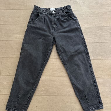 Pantaloni corti neri lunghi