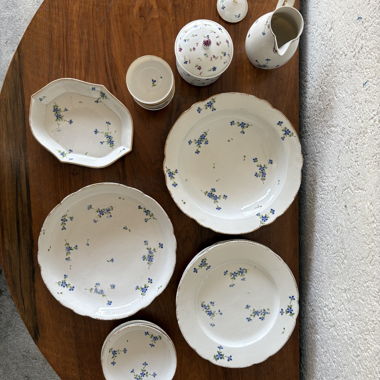 Service de table en porcelaine floral