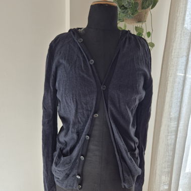 Cardigan nero-blu con bottoni