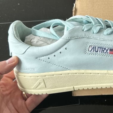 AUTRY SNEAKERS DALLAS TURQUOISE GOAT ADLMGG GR.44