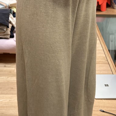 Pantaloni in maglia ampi beige canapa e lino