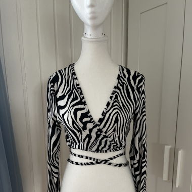Zebra top