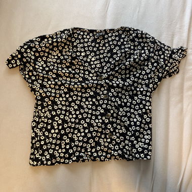 Blouse fleurie noire