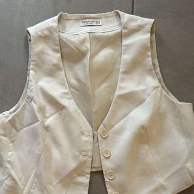 Stradivarius cream-coloured vest, size XL