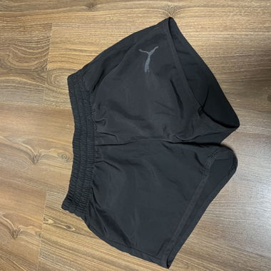 schwarze sport shorts puma