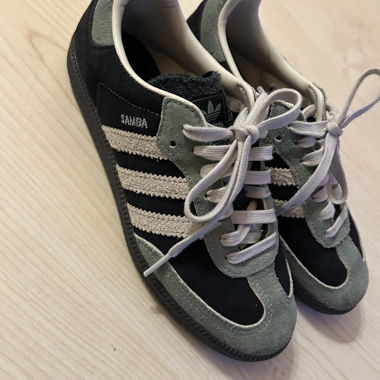 Adidas Sambas