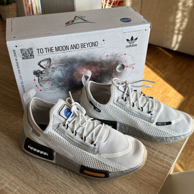 Adidas NMD_R1 SPECTOO