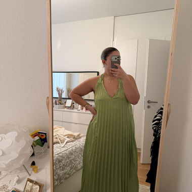 Long green dress