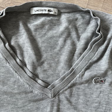 Top Lacoste a scollo a V