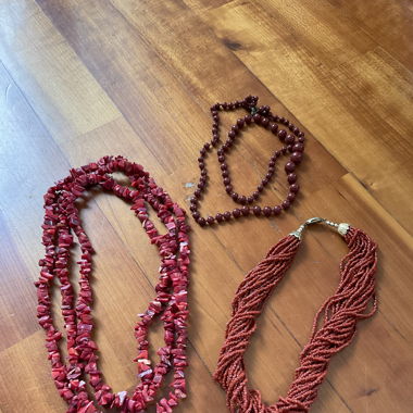 3 red/bordeaux necklaces 