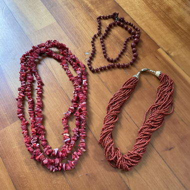3 red/bordeaux necklaces 