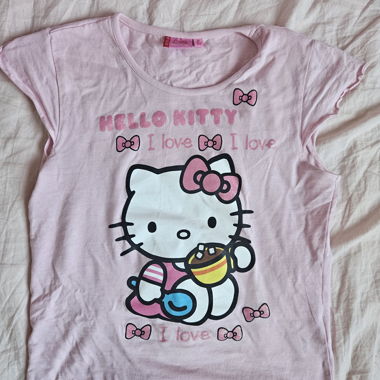 Y2K Hello Kitty T-shirt