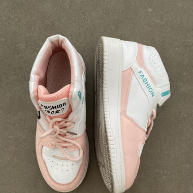 Pink Sneakers 🩷