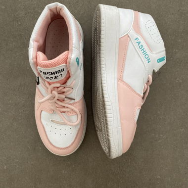 Pink Sneakers 🩷