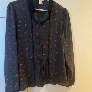 Women’s Blouse Size M