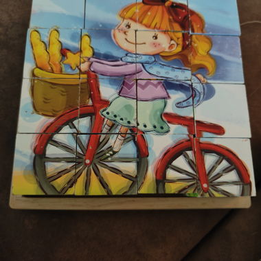 Cubo puzzle in legno per bambini con 6 immagini diverse