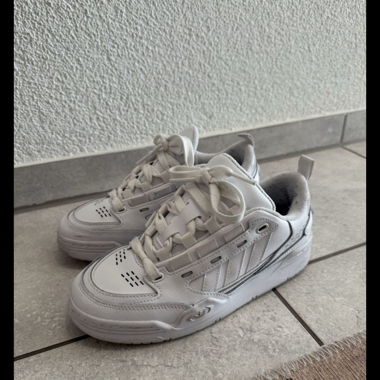 Weisse adidas Sneaker Grösse 38 2/3