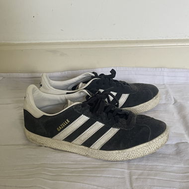 Black adidas gazelle